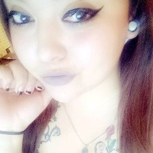 Meet your Posher, Lia